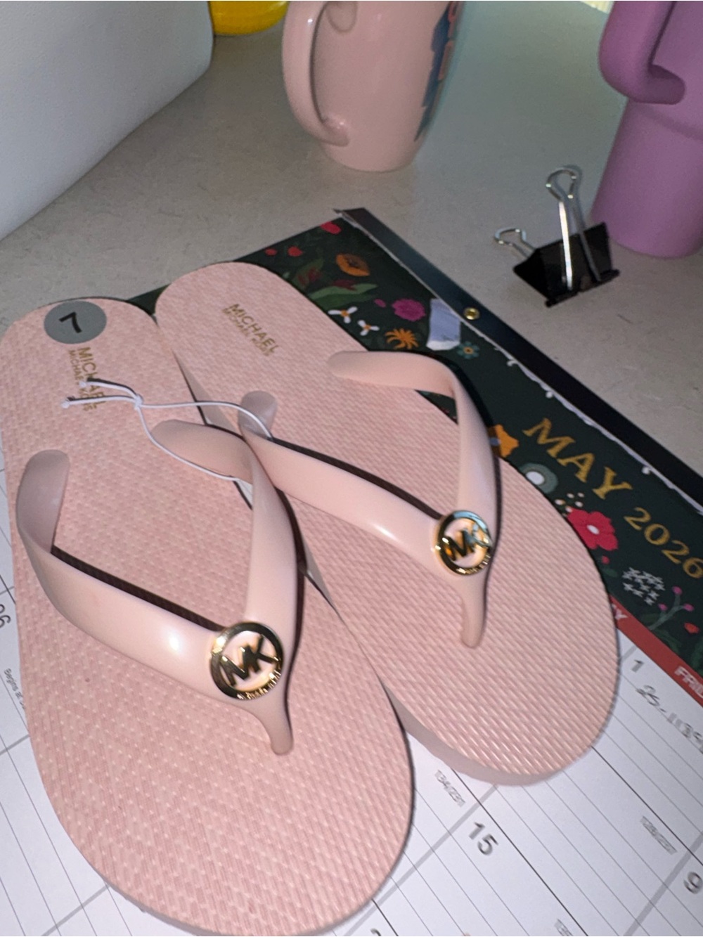 Michael Kors Powder Blush Flip Flop Sandals Size 7 - Picture 7 of 7